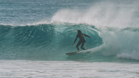 How Surfboard Bottom Contours Direct Water Flow